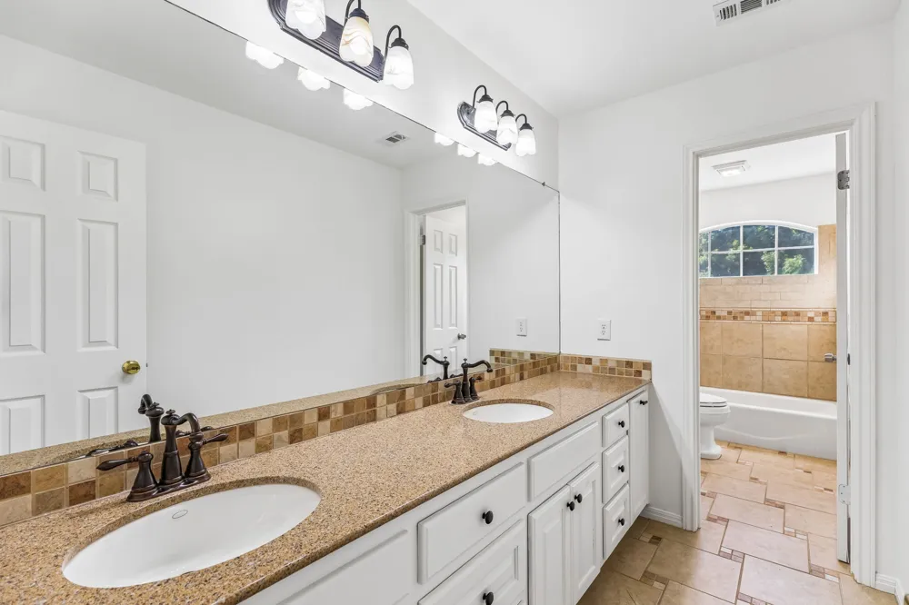 1908 Clearwater Drive Round Rock, TX 78681