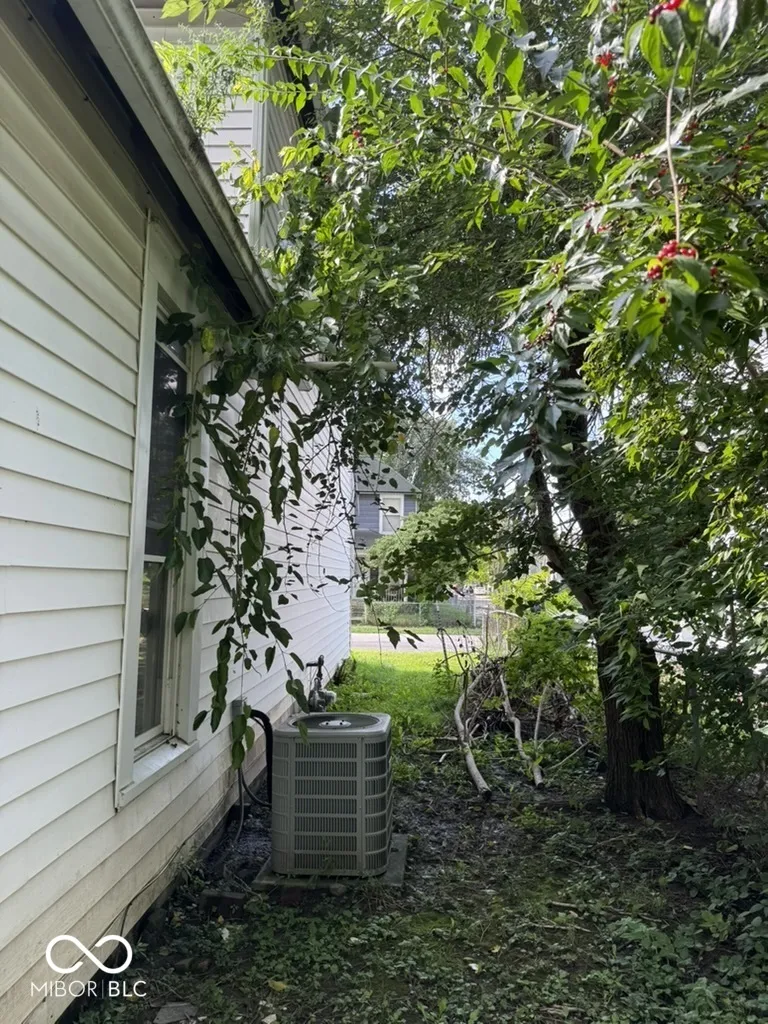 1022 W Powers Street Muncie, IN 47305