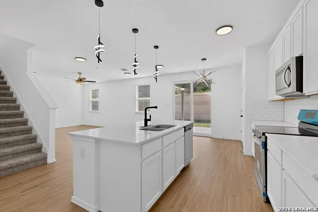5306 LISA PT St Hedwig, TX 78152