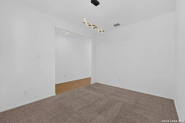 5306 LISA PT St Hedwig, TX 78152