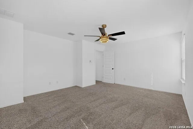 5306 LISA PT St Hedwig, TX 78152