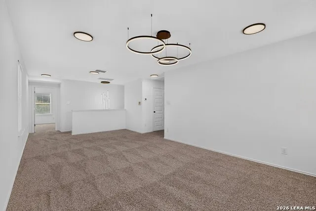 5306 LISA PT St Hedwig, TX 78152