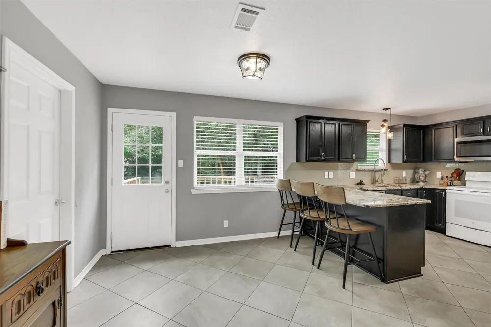 100 Oak Hollow Boulevard Hockley, TX 77447