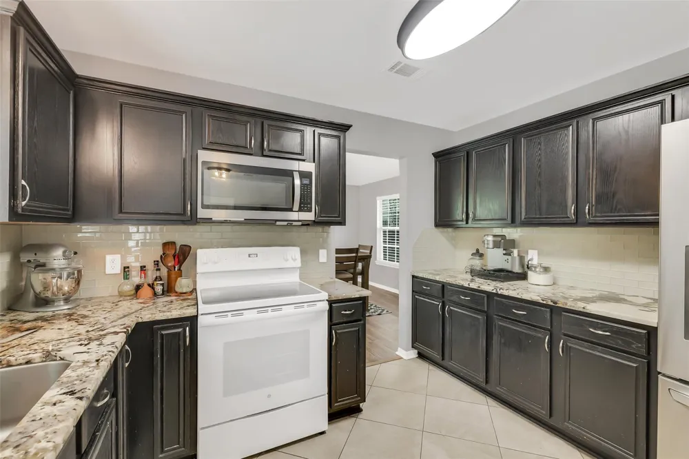 100 Oak Hollow Boulevard Hockley, TX 77447