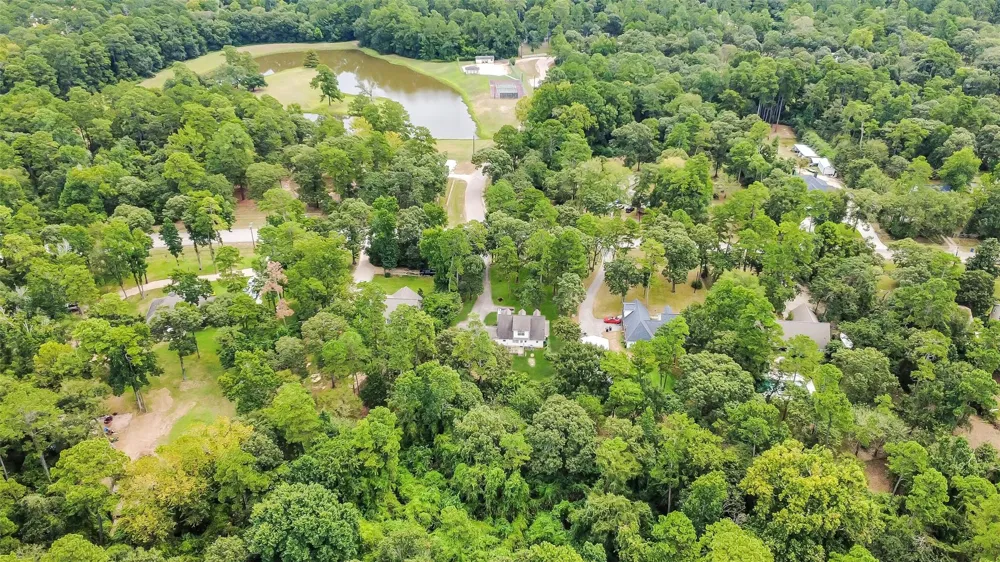 100 Oak Hollow Boulevard Hockley, TX 77447