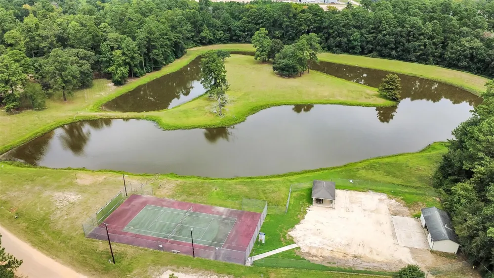 100 Oak Hollow Boulevard Hockley, TX 77447