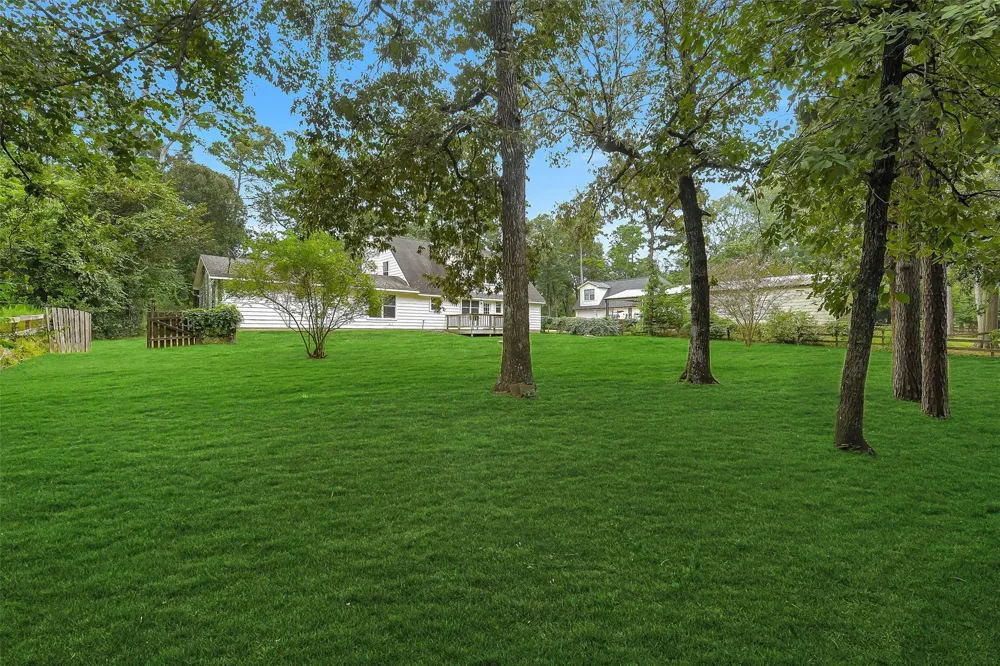 100 Oak Hollow Boulevard Hockley, TX 77447