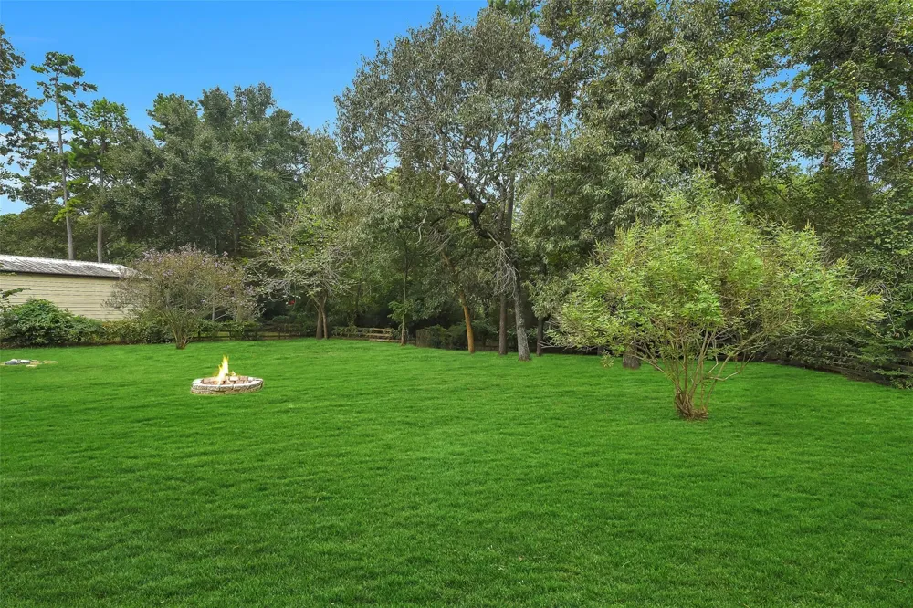 100 Oak Hollow Boulevard Hockley, TX 77447