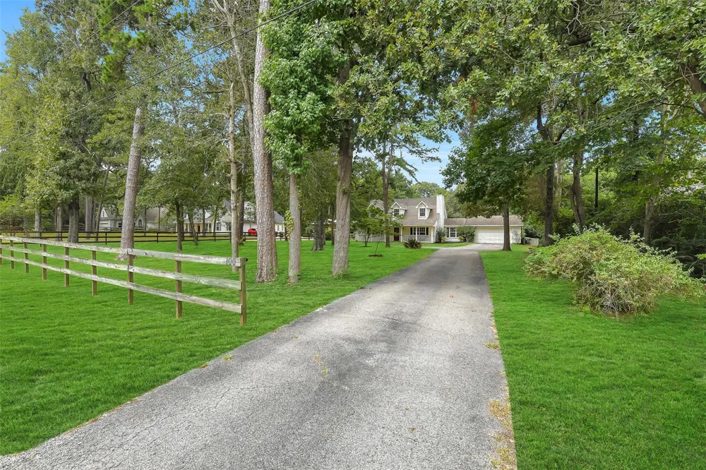100 Oak Hollow Boulevard Hockley, TX 77447