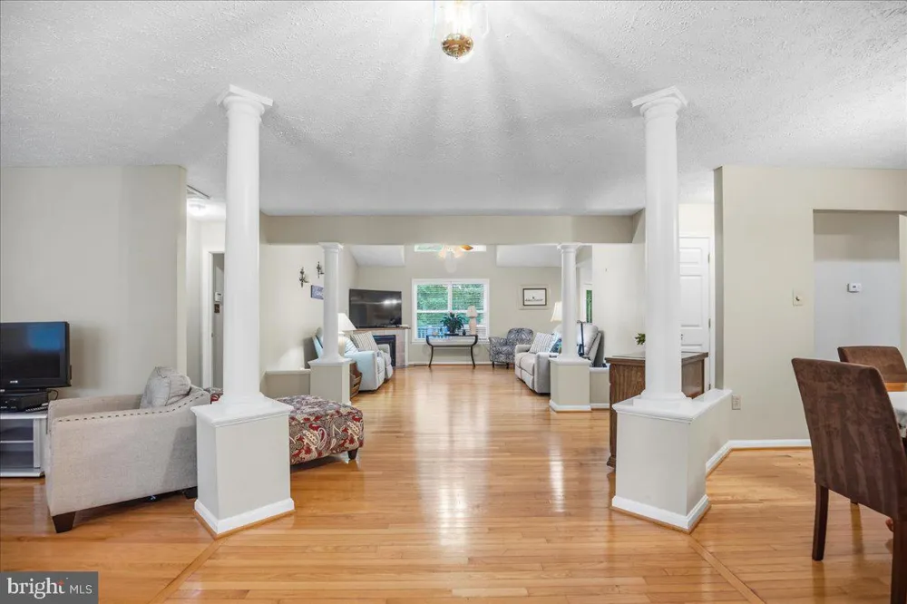8175 ELIZABETH LANE La Plata, MD 20646