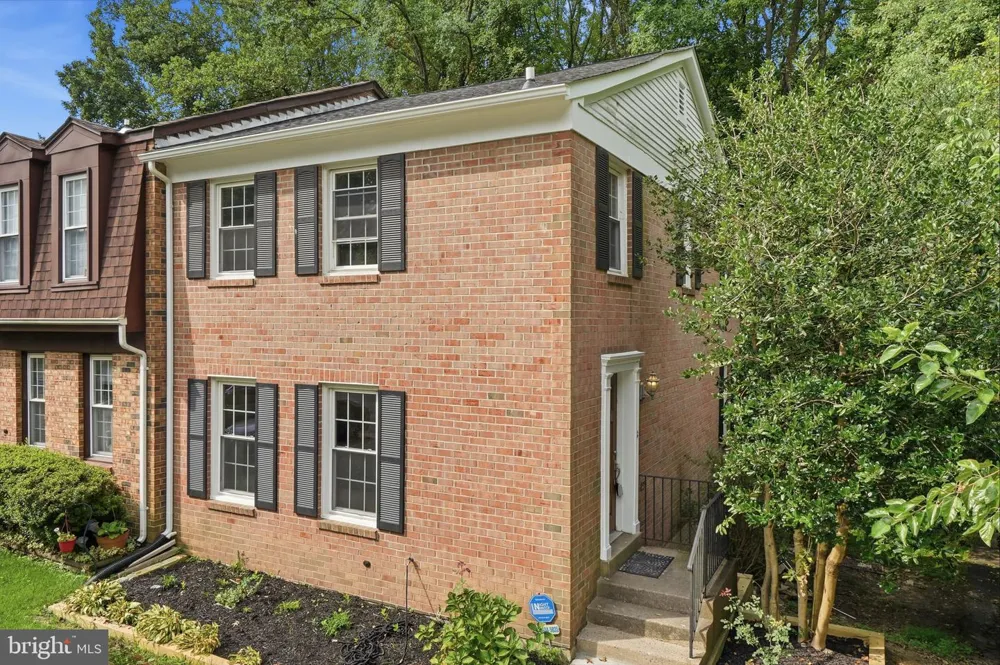 8562 TYROLEAN WAY Springfield, VA 22153