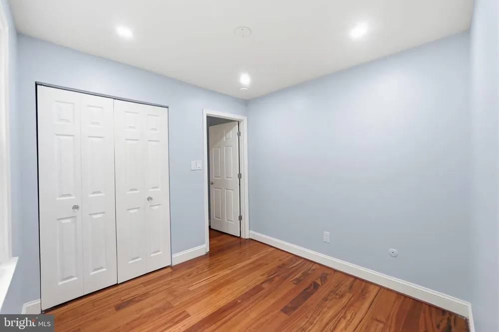 8562 TYROLEAN WAY Springfield, VA 22153