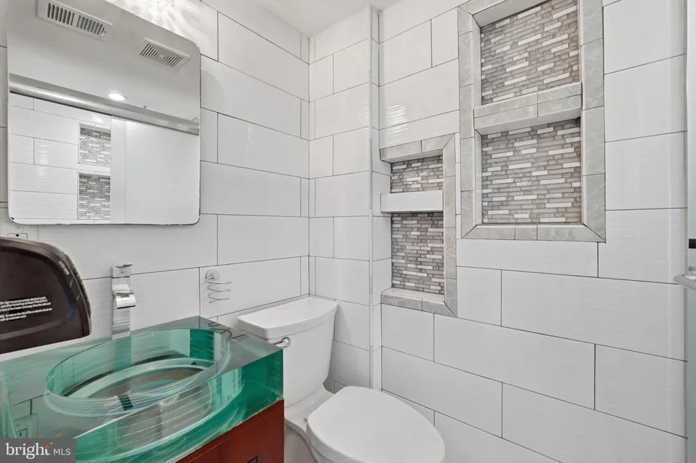8562 TYROLEAN WAY Springfield, VA 22153