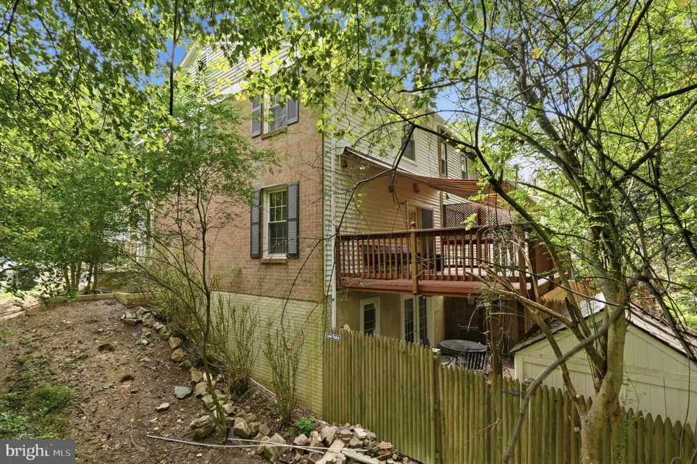 8562 TYROLEAN WAY Springfield, VA 22153