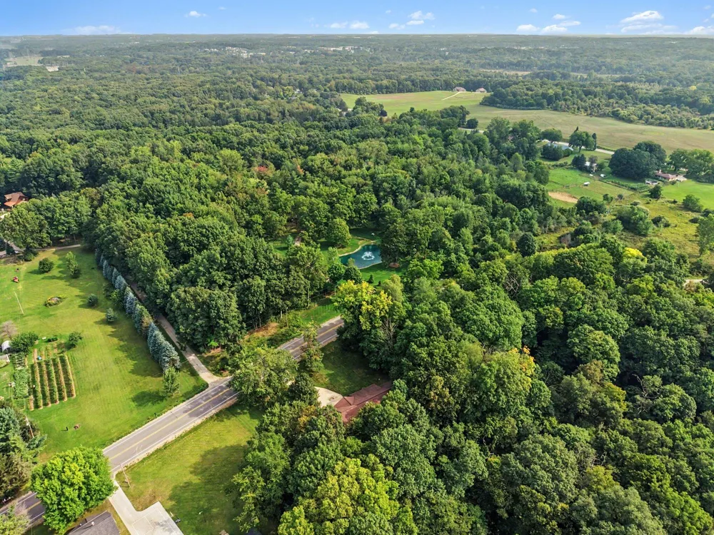 986 Luce Street SW Grand Rapids, MI 49534
