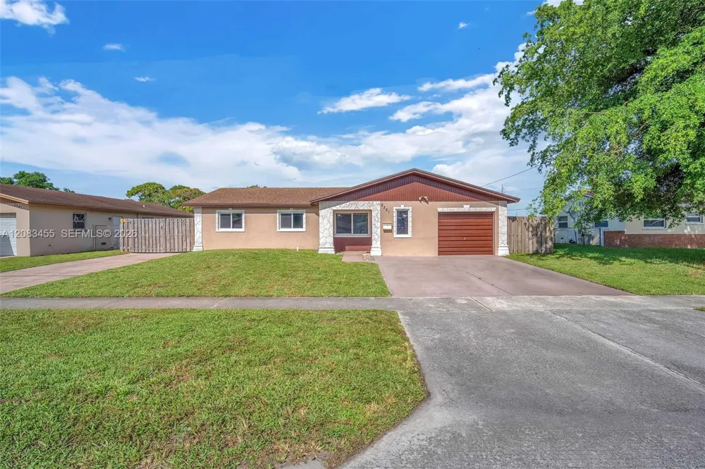 2351 NW 60th Ter Sunrise, FL 33313