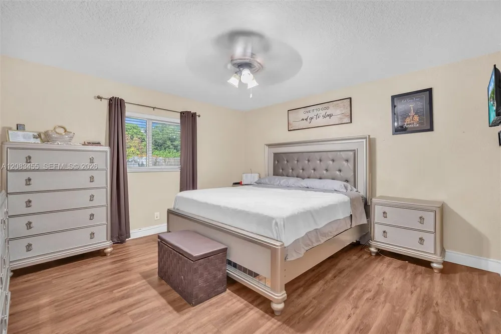 2351 NW 60th Ter Sunrise, FL 33313