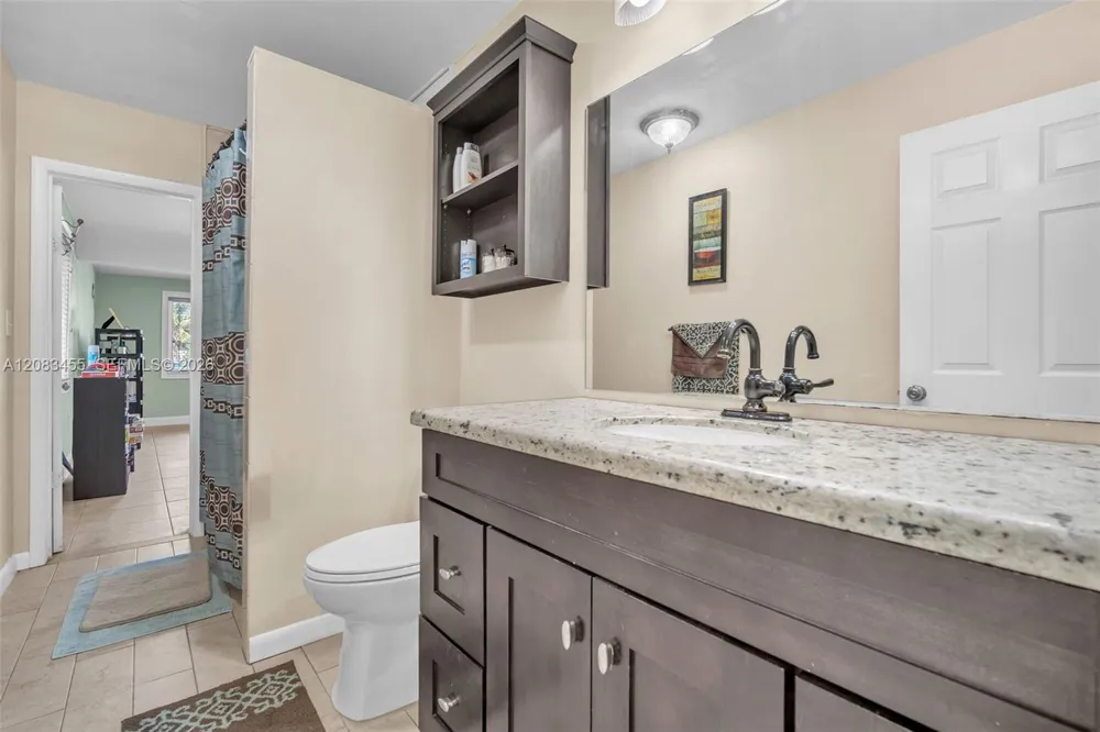 2351 NW 60th Ter Sunrise, FL 33313
