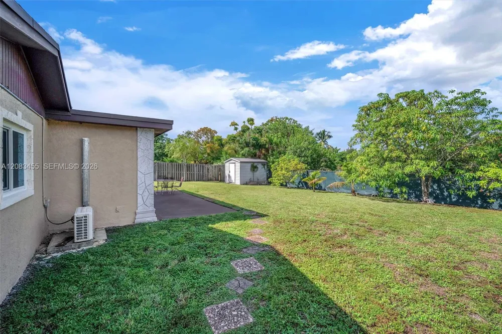 2351 NW 60th Ter Sunrise, FL 33313