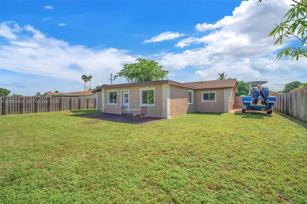 2351 NW 60th Ter Sunrise, FL 33313
