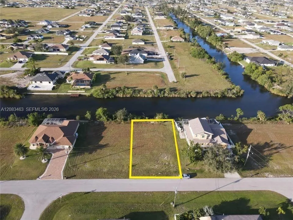 223 NW 19th Ter Cape Coral, FL 33993