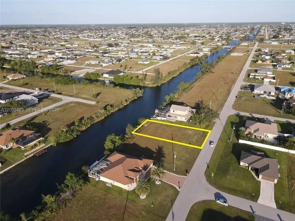223 NW 19th Ter Cape Coral, FL 33993