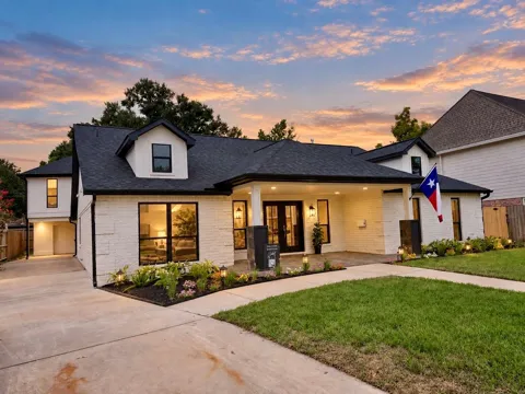 1031 Richelieu Lane