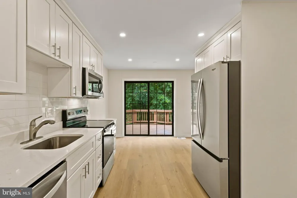 7937 VALLEYFIELD DRIVE Springfield, VA 22153