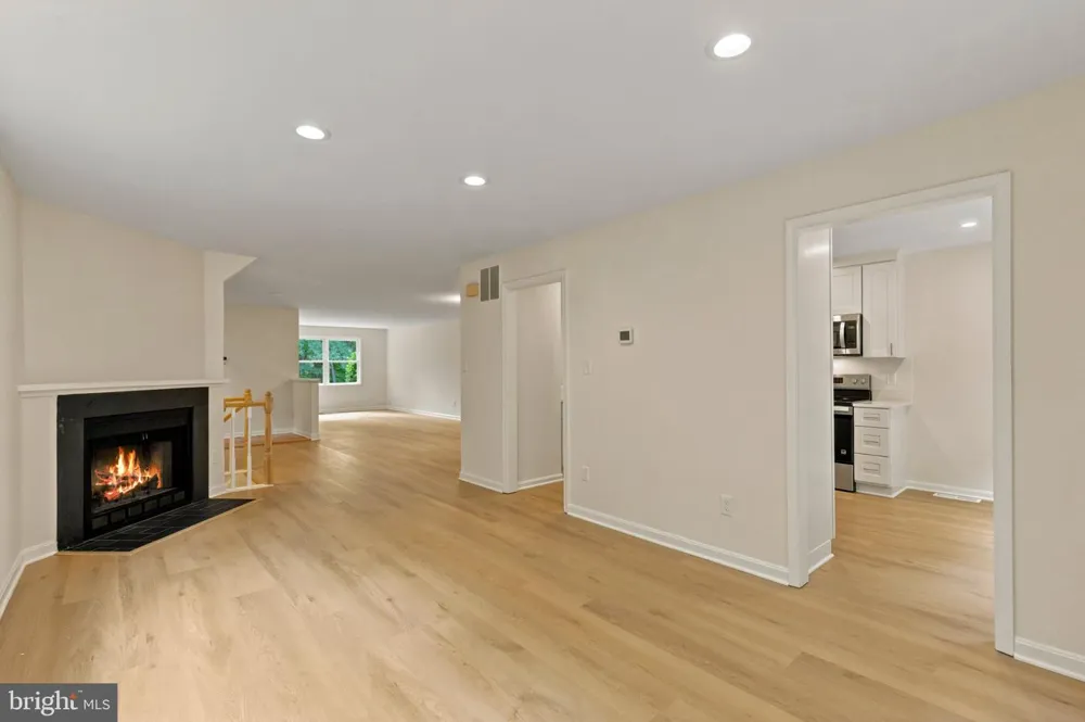 7937 VALLEYFIELD DRIVE Springfield, VA 22153
