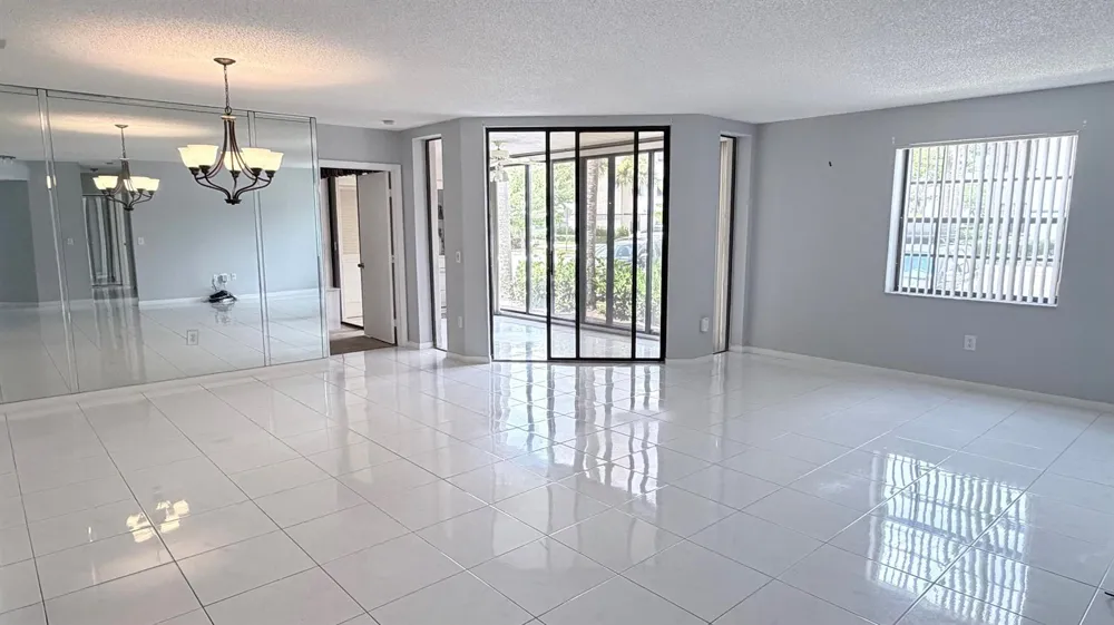 5136 FLORIA DRIVE #G Boynton Beach, FL 33437