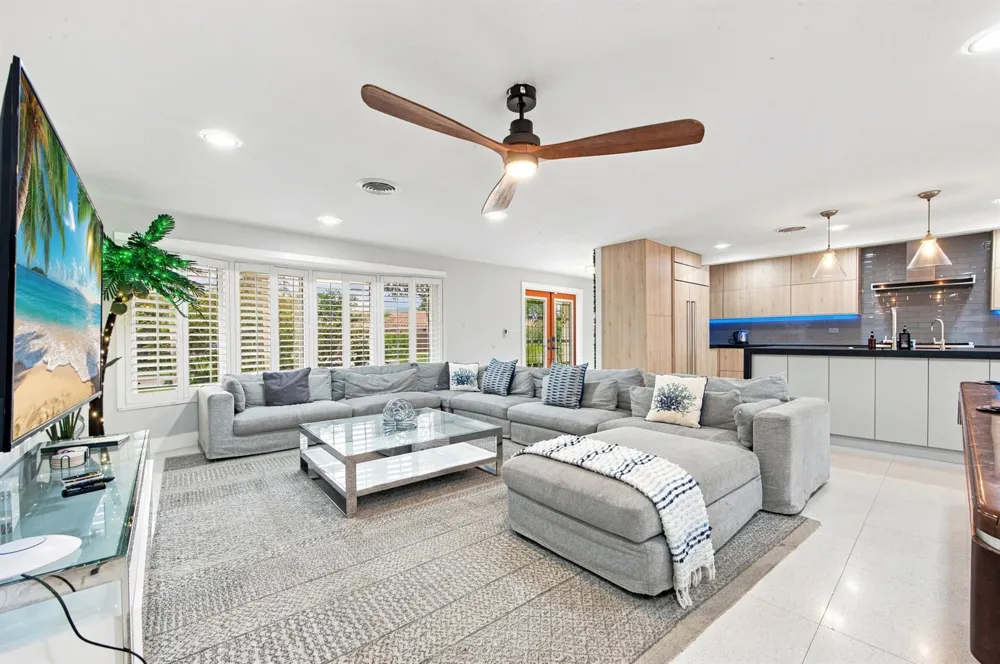 4710 NE 27TH AVENUE Fort Lauderdale, FL 33308