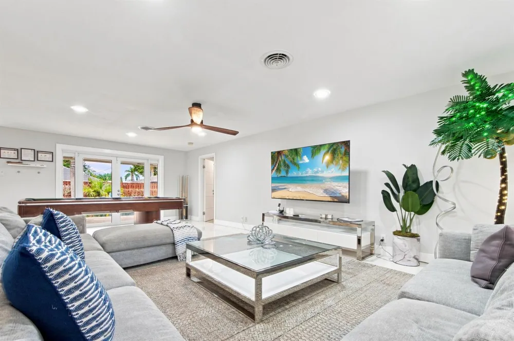 4710 NE 27TH AVENUE Fort Lauderdale, FL 33308