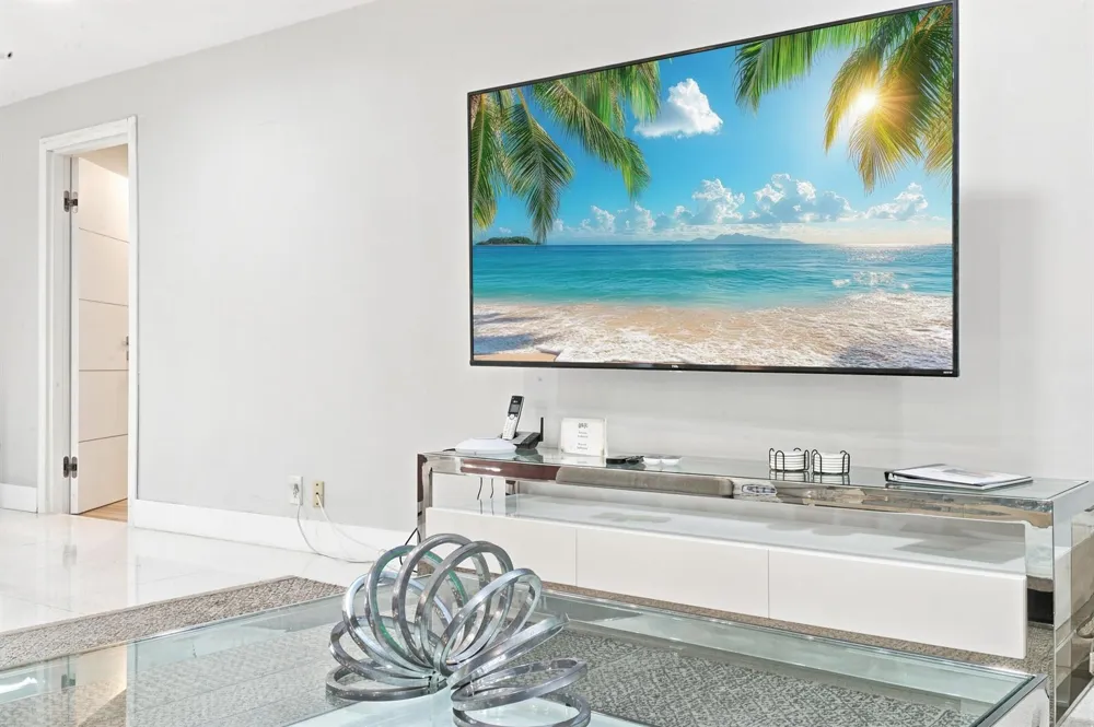 4710 NE 27TH AVENUE Fort Lauderdale, FL 33308