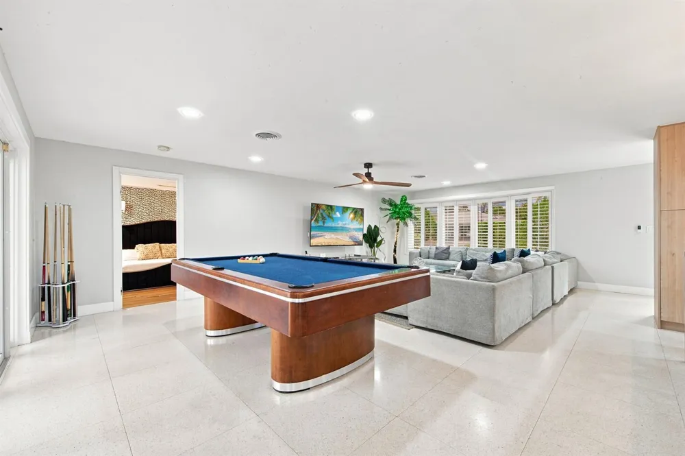 4710 NE 27TH AVENUE Fort Lauderdale, FL 33308