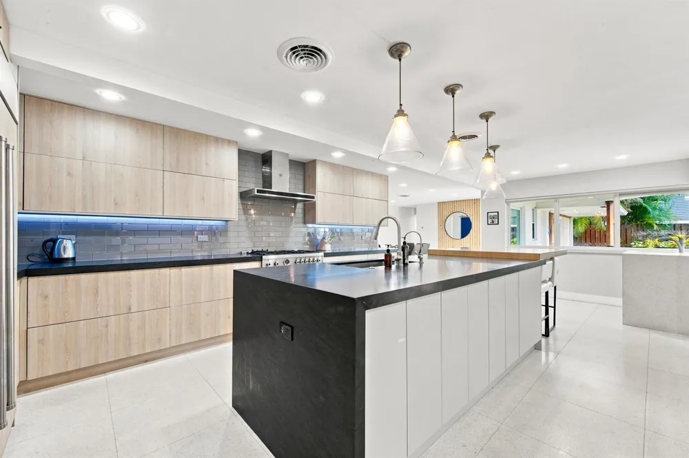4710 NE 27TH AVENUE Fort Lauderdale, FL 33308
