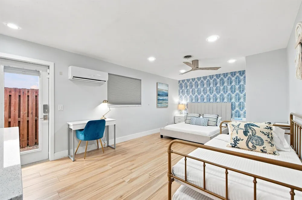 4710 NE 27TH AVENUE Fort Lauderdale, FL 33308