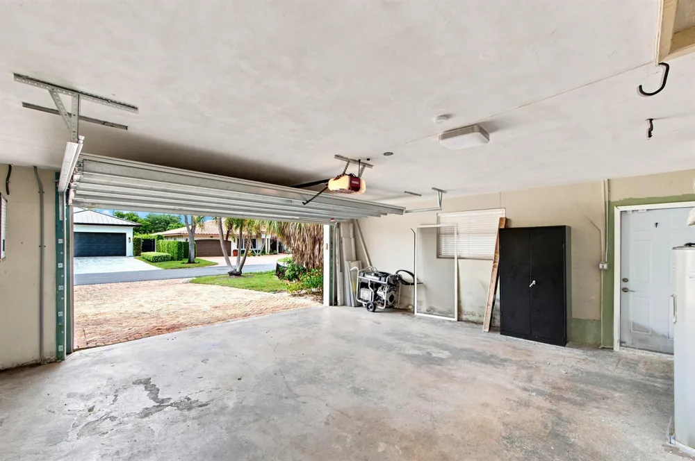 4710 NE 27TH AVENUE Fort Lauderdale, FL 33308