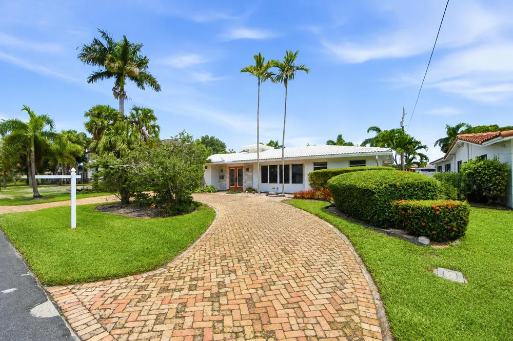 4710 NE 27TH AVENUE Fort Lauderdale, FL 33308