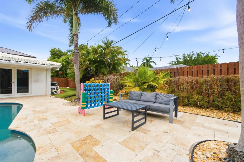4710 NE 27TH AVENUE Fort Lauderdale, FL 33308