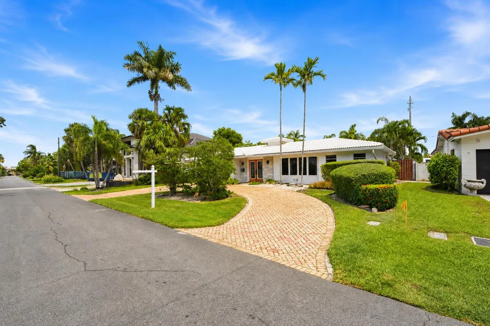 4710 NE 27TH AVENUE Fort Lauderdale, FL 33308