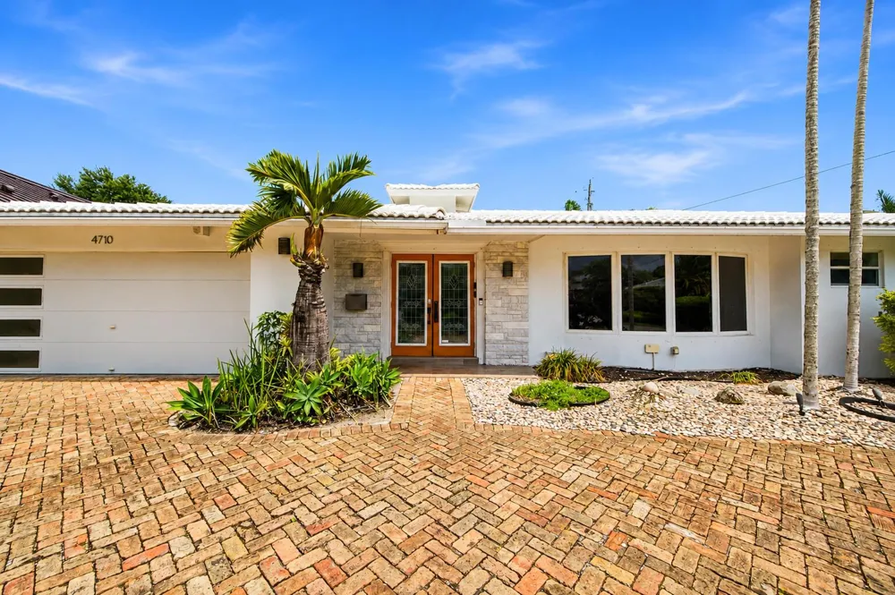 4710 NE 27TH AVENUE Fort Lauderdale, FL 33308