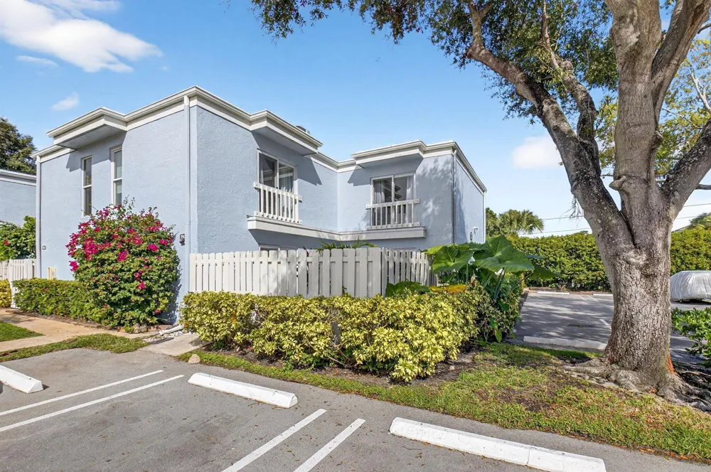 1010 NE 8th Avenue #39G Delray Beach, FL 33483