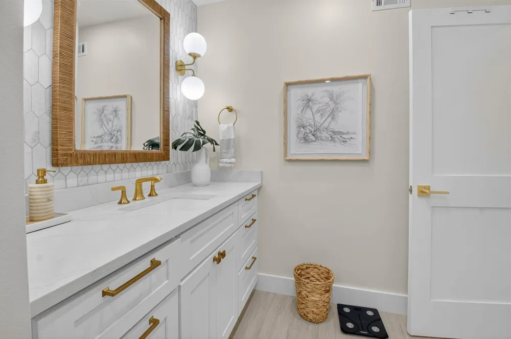 1010 NE 8th Avenue #39G Delray Beach, FL 33483