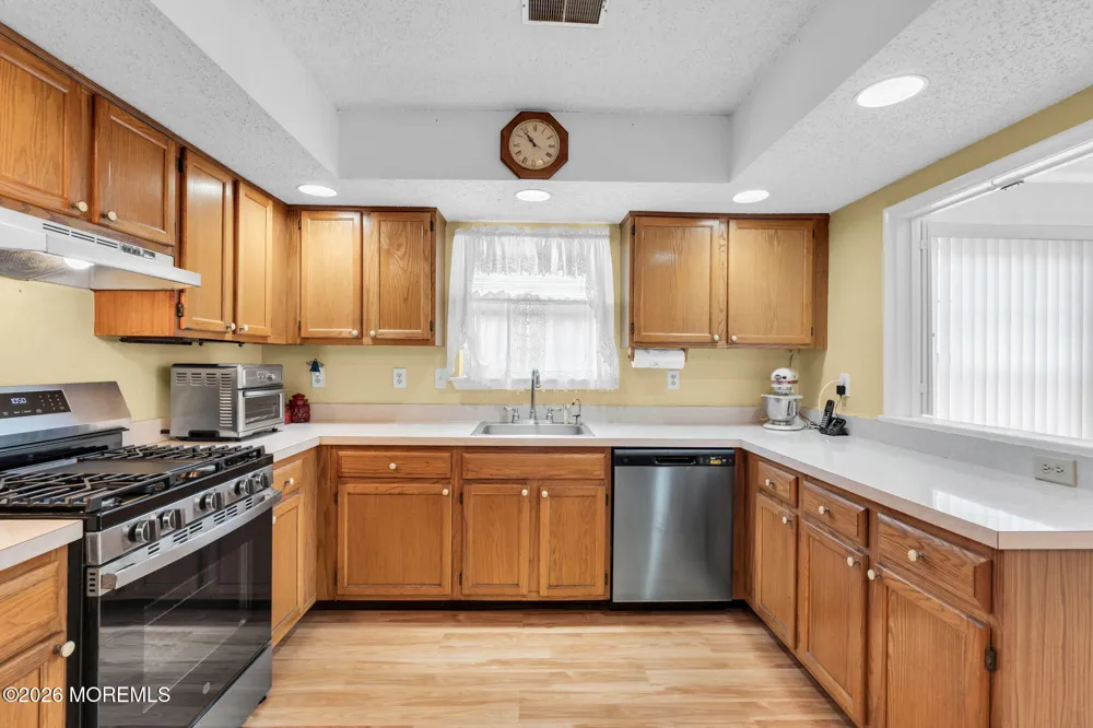 95 Sleepy Hollow Drive Brick, NJ 08724