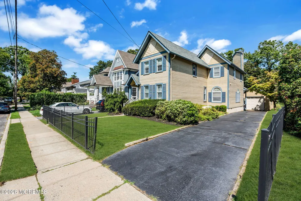 29 1st Street Rumson, NJ 07760