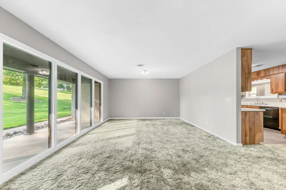 301 Sanford Ln Lawrenceburg, TN 38464