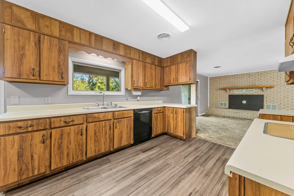 301 Sanford Ln Lawrenceburg, TN 38464