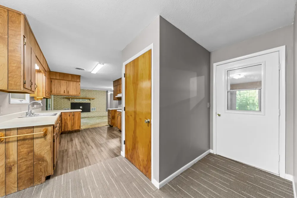301 Sanford Ln Lawrenceburg, TN 38464