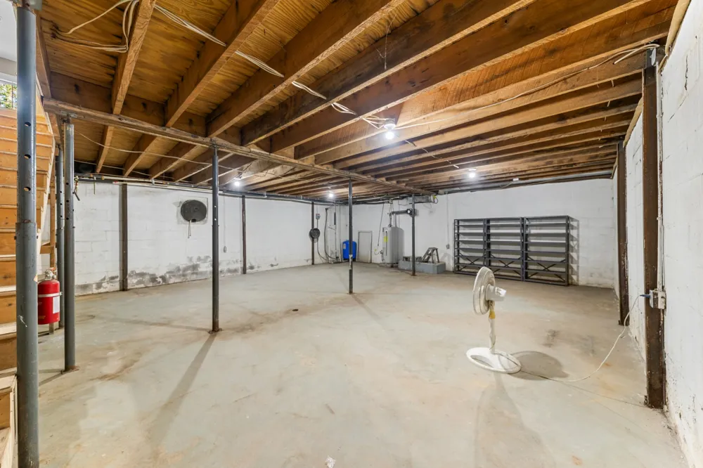 301 Sanford Ln Lawrenceburg, TN 38464