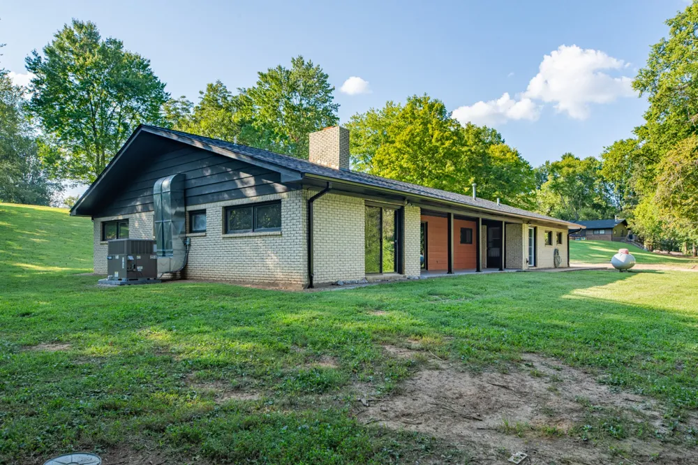 301 Sanford Ln Lawrenceburg, TN 38464